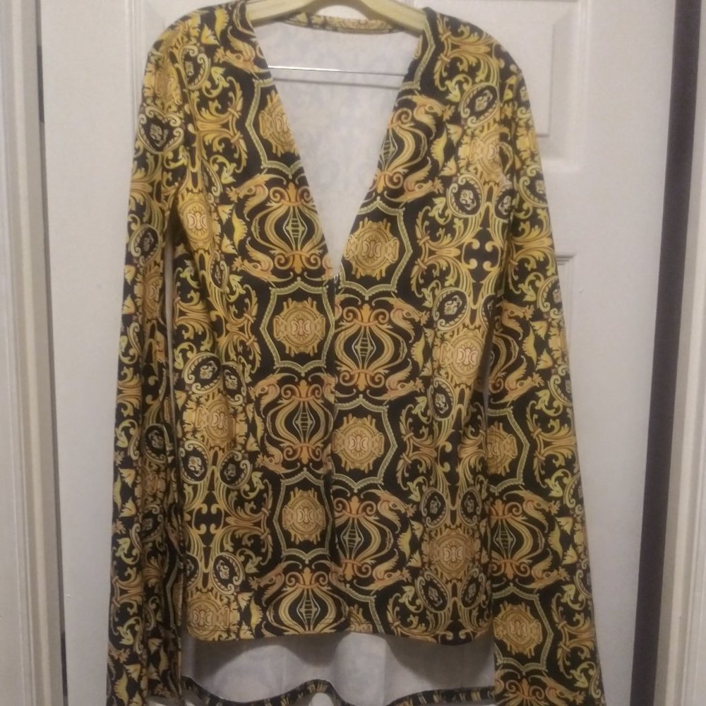 Lightweight Baroque Print Cape